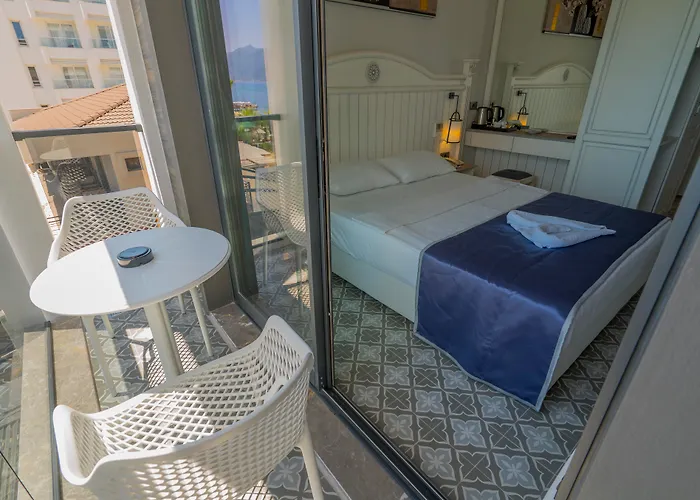 فندق مارماريس بيتش 4*