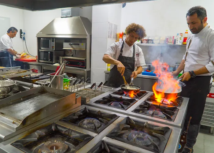 فندق مارماريس بيتش مرمريس