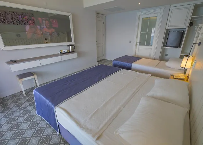 فندق مارماريس بيتش 4*