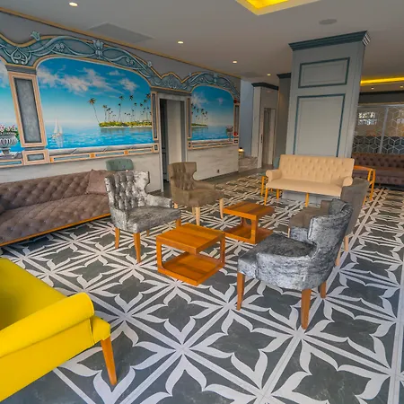 马尔马里斯海滩酒店 酒店
