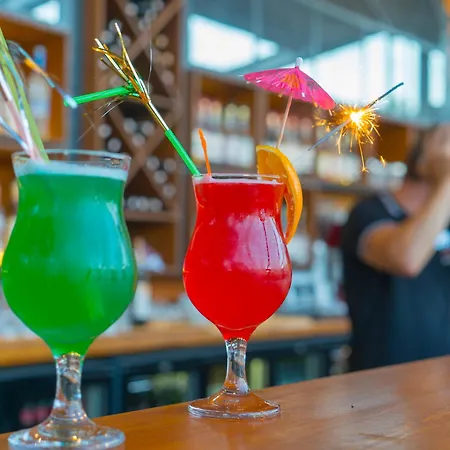马尔马里斯海滩酒店 4* 马尔马里斯