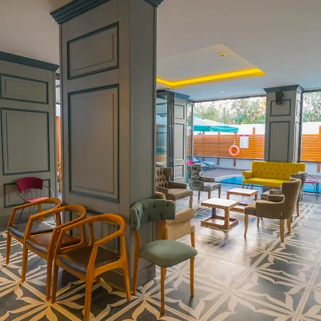 مارماريس بيتش 4*