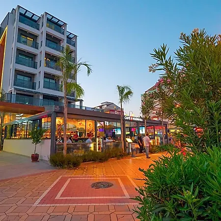 马尔马里斯海滩酒店 4* 马尔马里斯