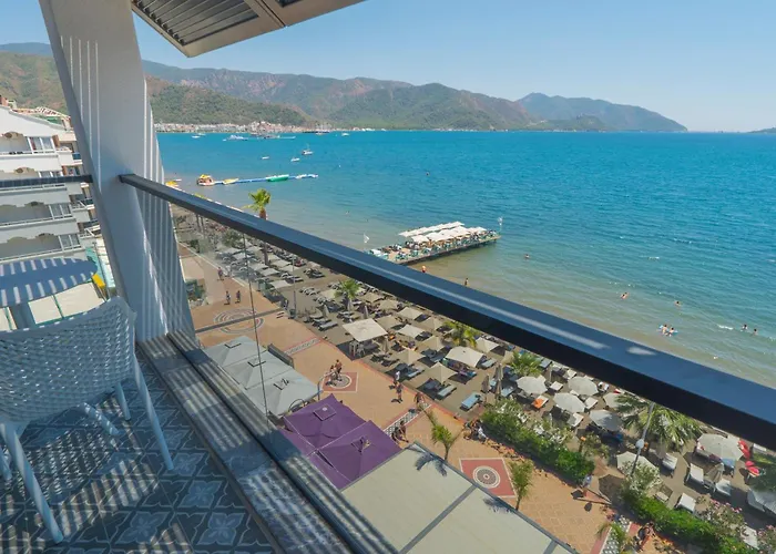 Ξενοδοχείο Marmaris Beach Hotel 4*